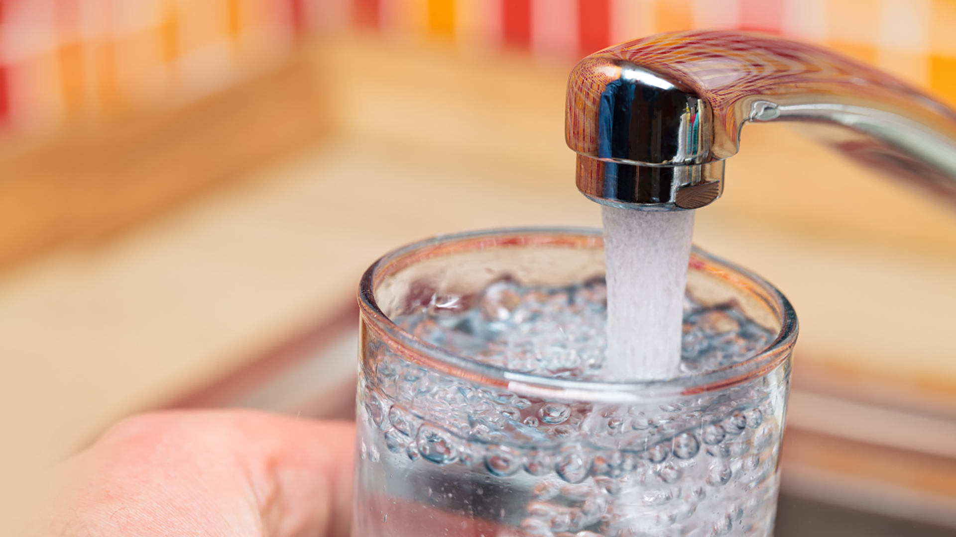 Скритата истина за чешмяната вода: 5 факта, които не знаете